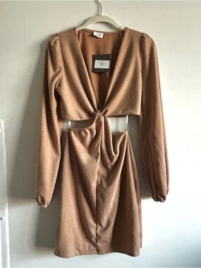 NWT Le Lis Twist Cutout Dress in Tan